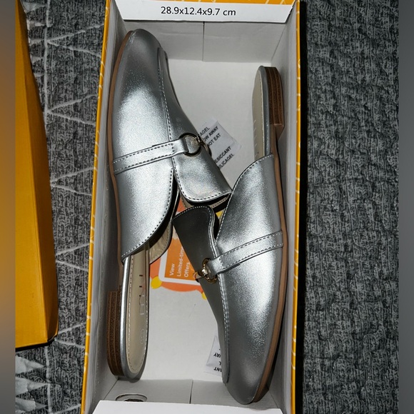 Musshoe Silver Slip on Backless Dress Shoe - NWT 6.5 - Picture 5 of 7